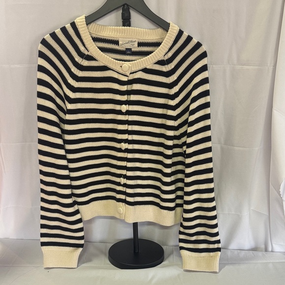 Universal Thread Sweaters - Universal Thread Black and Cream Button-Up Cardigan